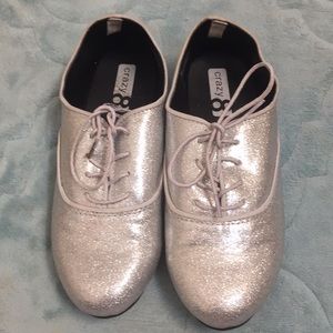 NWOT Silver sparkly lace up shoes